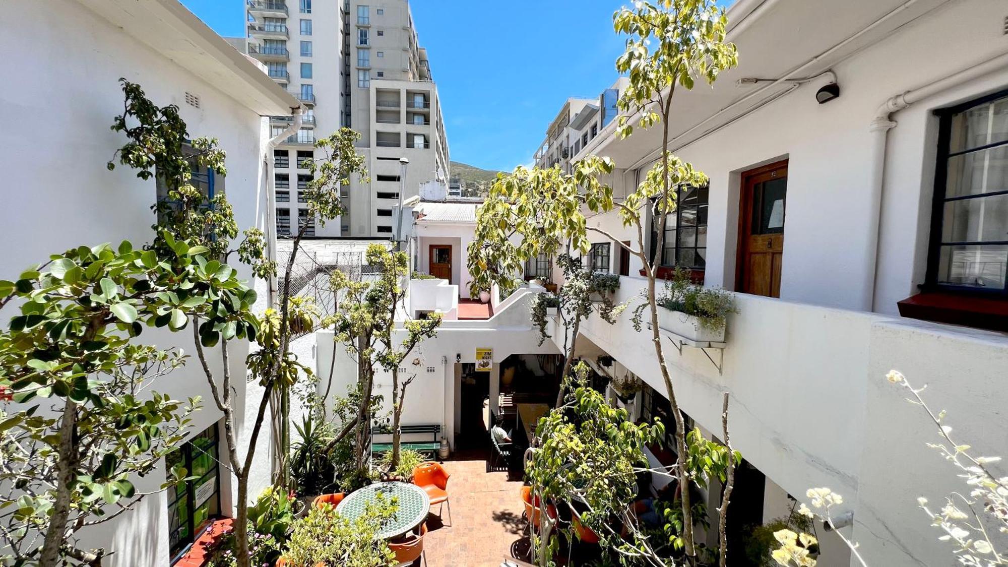 Hostel Long Street Backpackers *