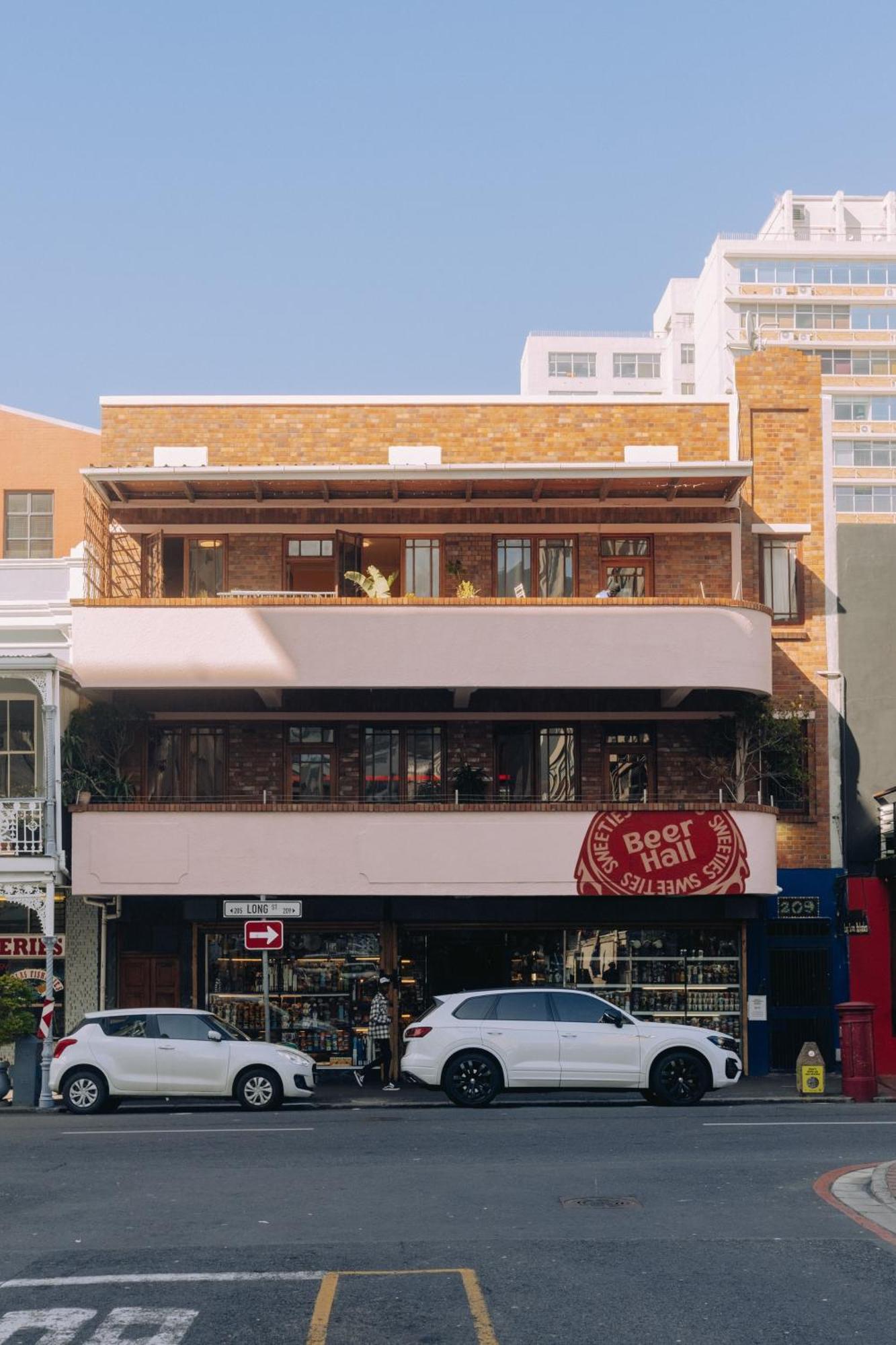 Long Street Backpackers (adults Only) *